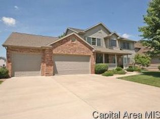 2621 Dickens Dr, Springfield, IL 62711