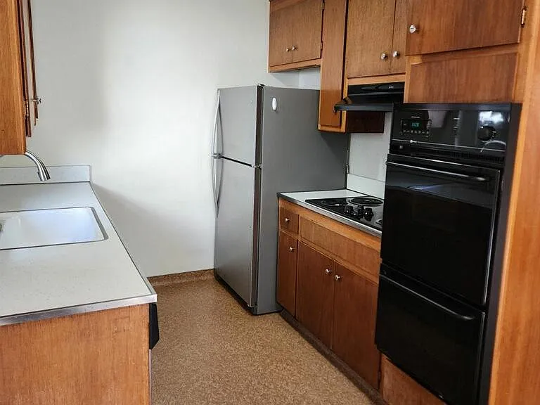 1140 Sanchez Way — Photo 12