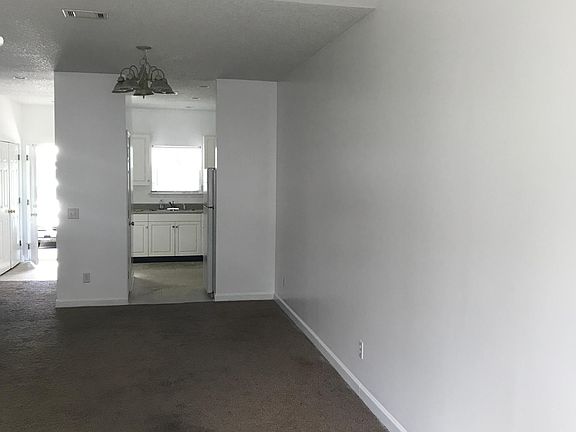 4th image of 455 Moss Creek Ln