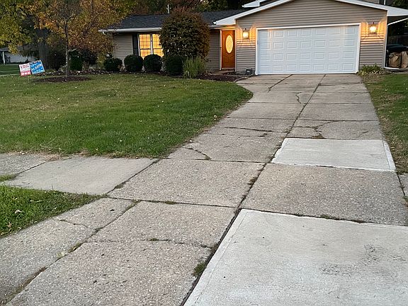 2nd image of 8143 Clifton Ct