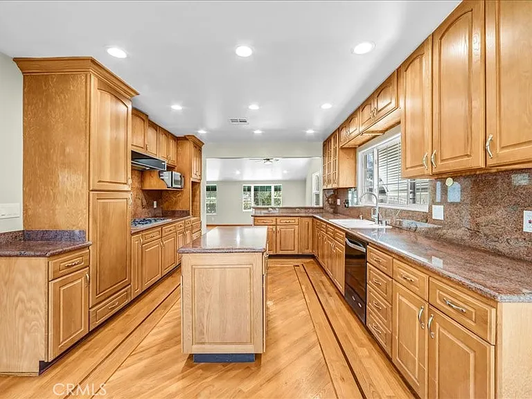 1315 W Valleyheart Dr — Photo 16