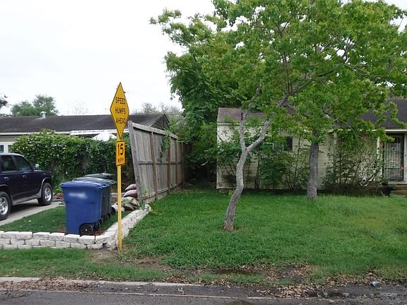 3rd image of 645 Texas Ave