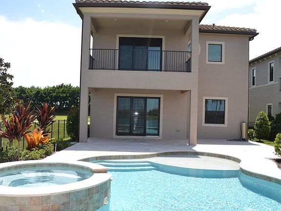 2nd image of 561 SE Fascino Cir