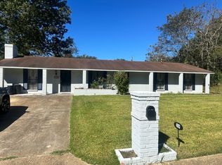 4983 Rosehaven Dr, Jackson, MS 39209