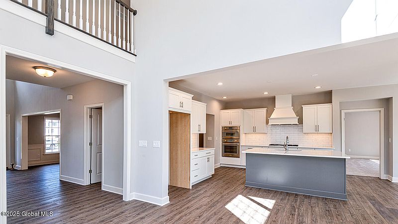 5th image of 8 Indigo Court