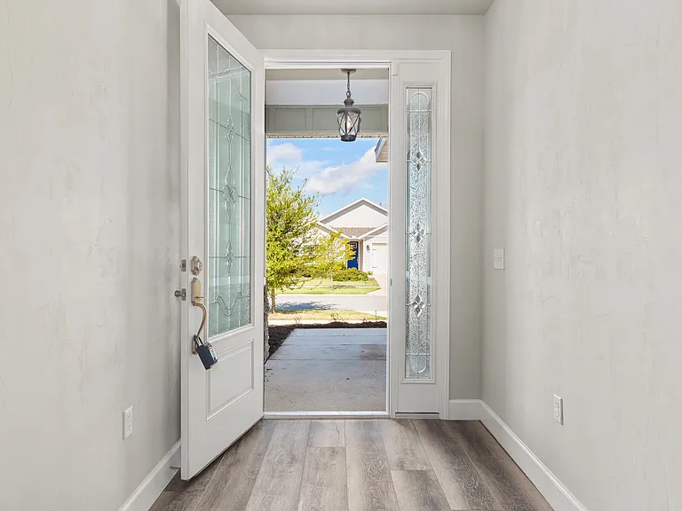 1689 SW 71st Cir — Photo 6