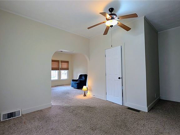 5th image of 163 Martha St