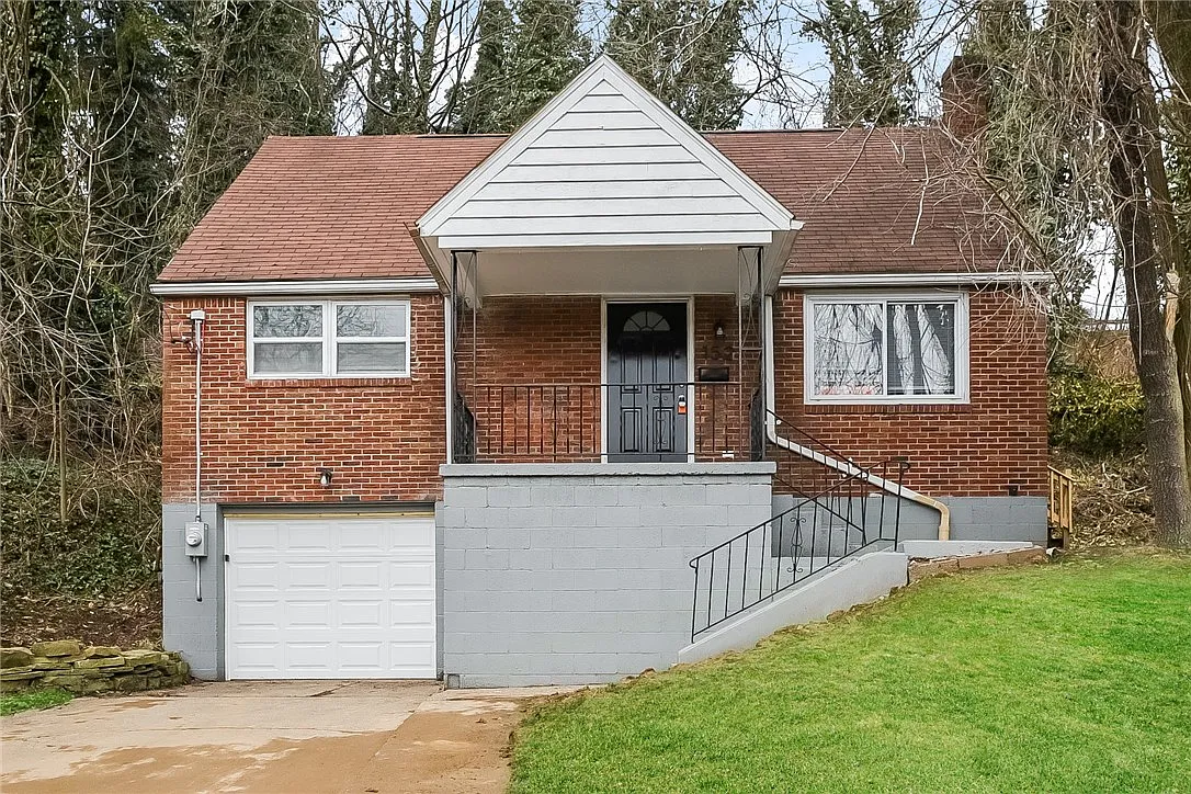 152 Robin St photo 1
