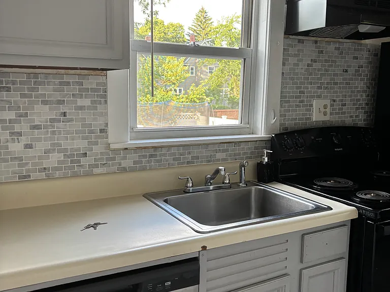73 Cottage St #1 — Photo 5