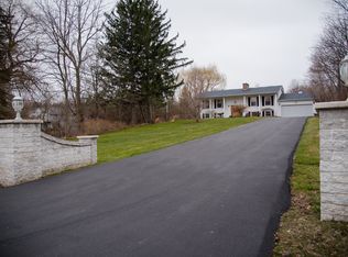 541 Whiting Rd, Webster, NY 14580