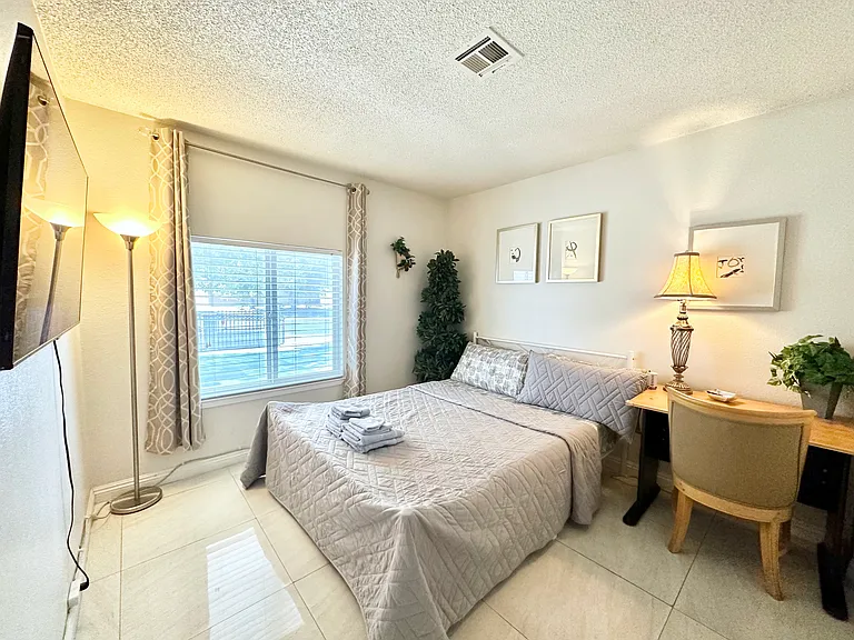 3462 Myrtle Ave — Photo 7