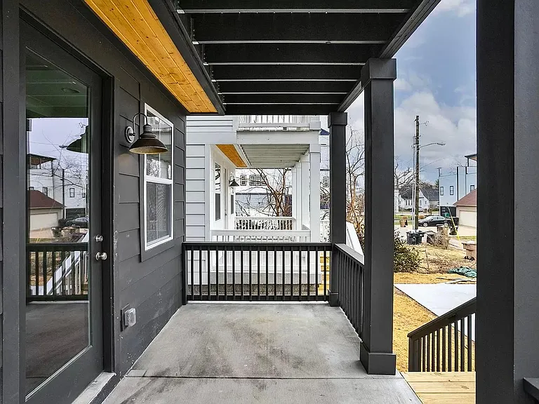 1507B 10th Ave N — Photo 16