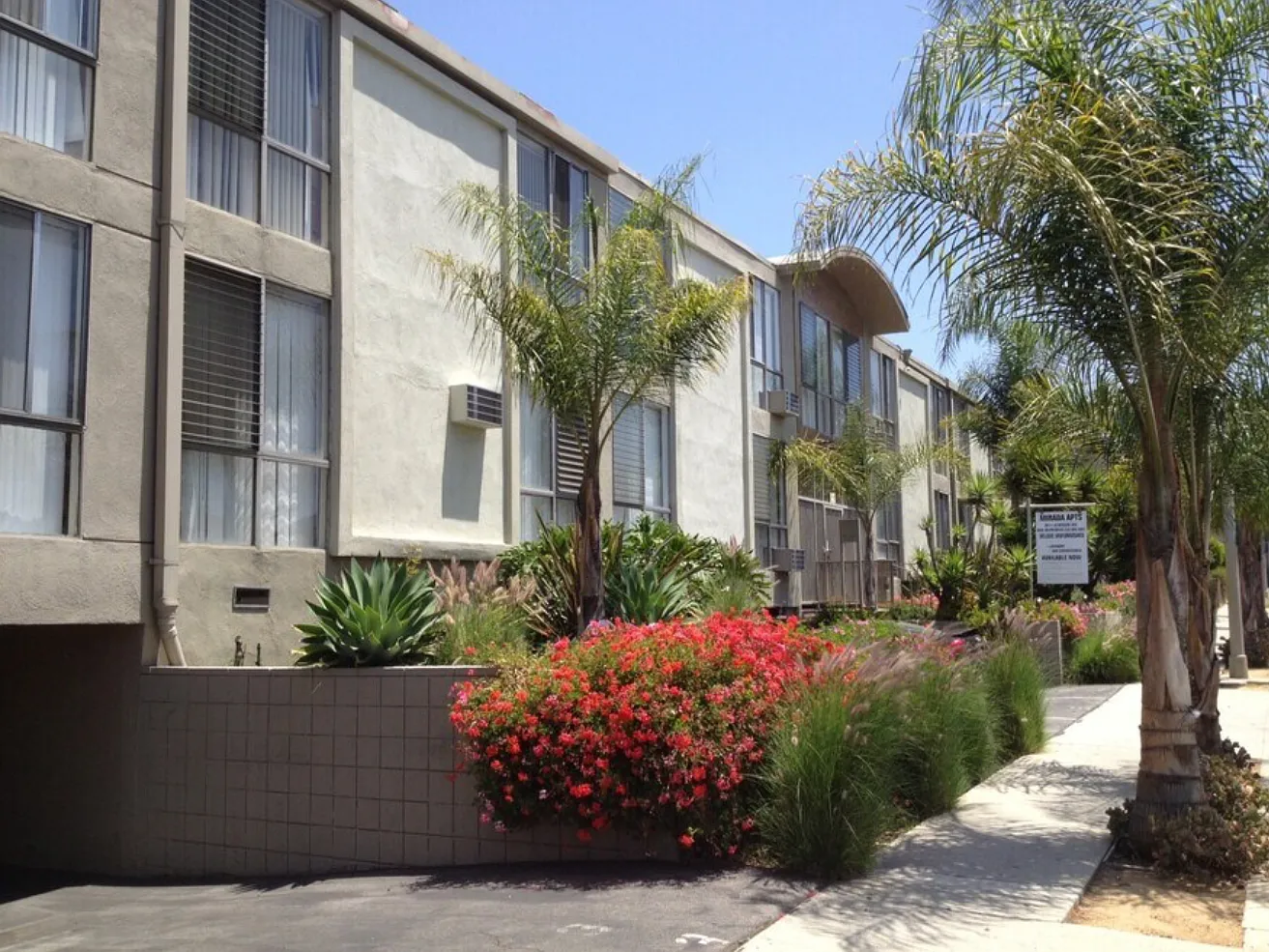 La Mirada Aparments — Photo 1
