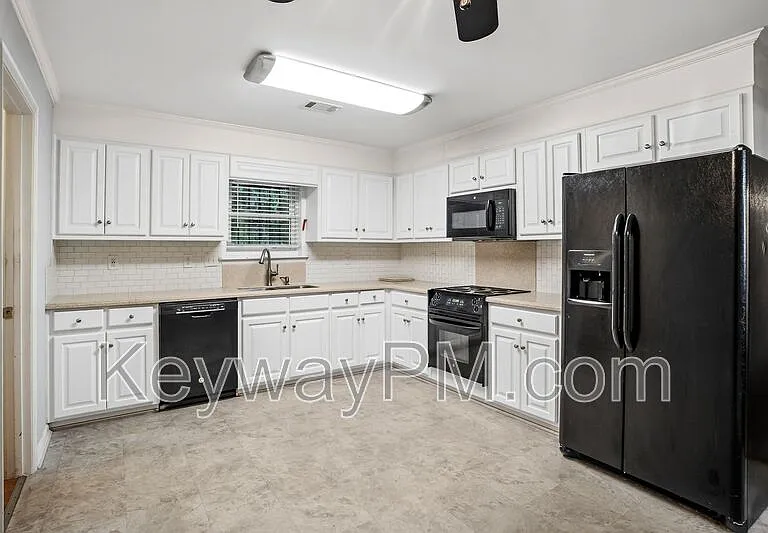 3420 Linderwood Dr — Photo 11