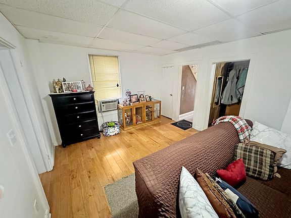 4th image of 113 Kansas St