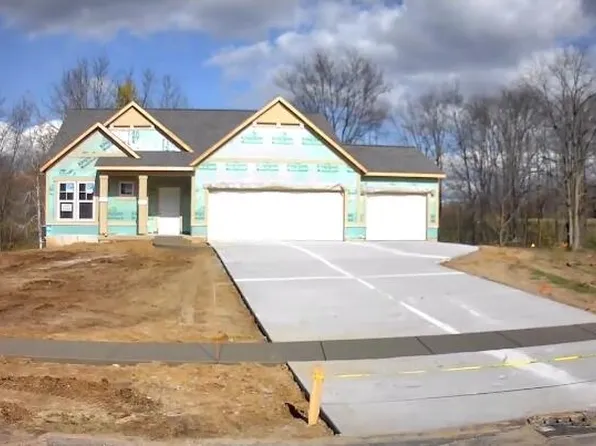 2231 Quarter Horse Dr NE, Cedar Springs, MI 49319