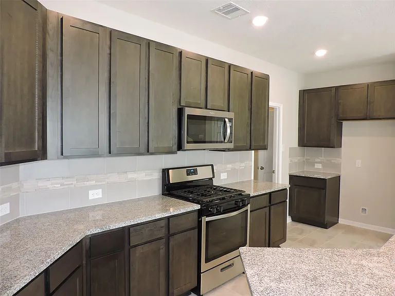 1164 Littleton Ct — Photo 10