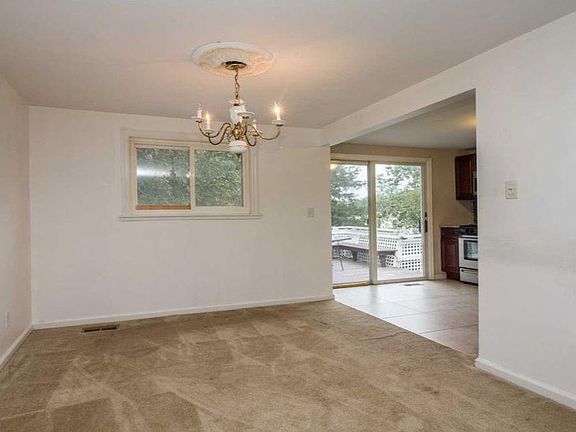 5th image of 3 Biscayne Dr