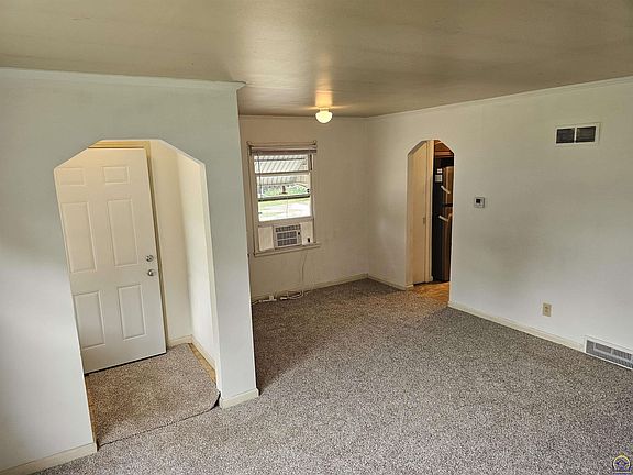 4th image of 1200 SW Frazier Ave