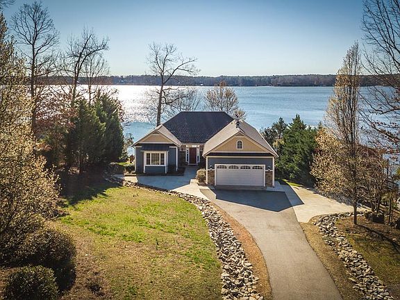 2nd image of 375 Colonial Dr