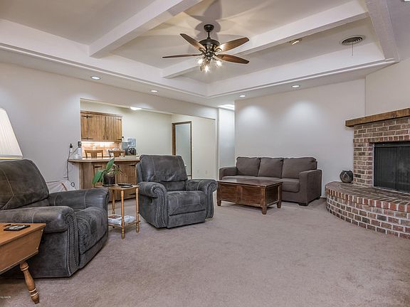 4th image of 3107 Janet Dr