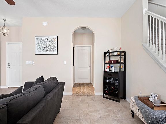 4th image of 1210 Scarlet Oak Loop