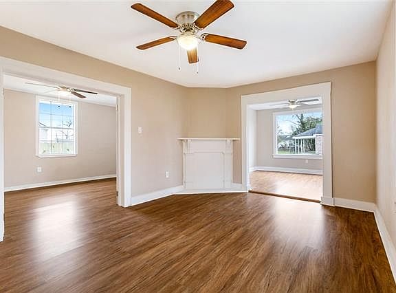 3rd image of 3219 Newton St