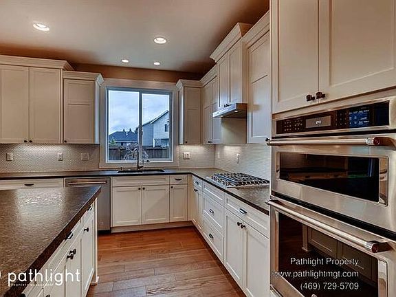 3rd image of 16810 NE 28th Way
