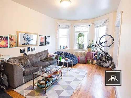 233 Kelton St Photo 1