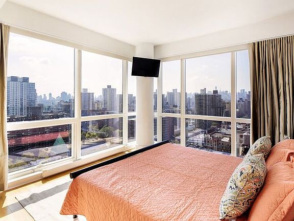 4th image of 2628 Broadway APT 22B