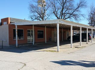 310 N 1st St, Madill, OK 73446