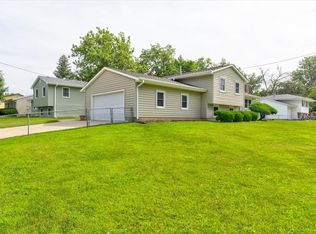 3932 E Douglas Ave, Des Moines, IA 50317