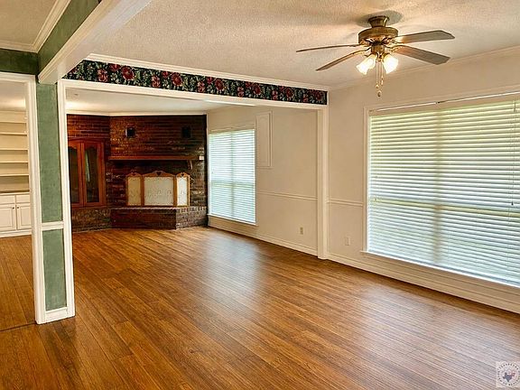 4th image of 10311 Fm 1841