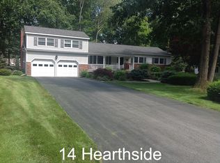 14 Hearthside Dr, Ballston Lake, NY
