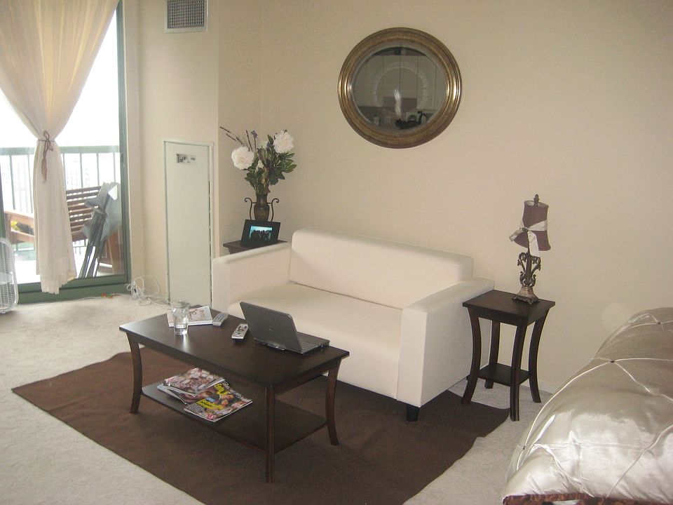 2nd image of 111 W Maple St APT 2807