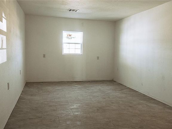 5th image of 1444 NE 35th Pl
