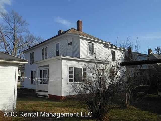2nd image of 208 1/2 Seymour St