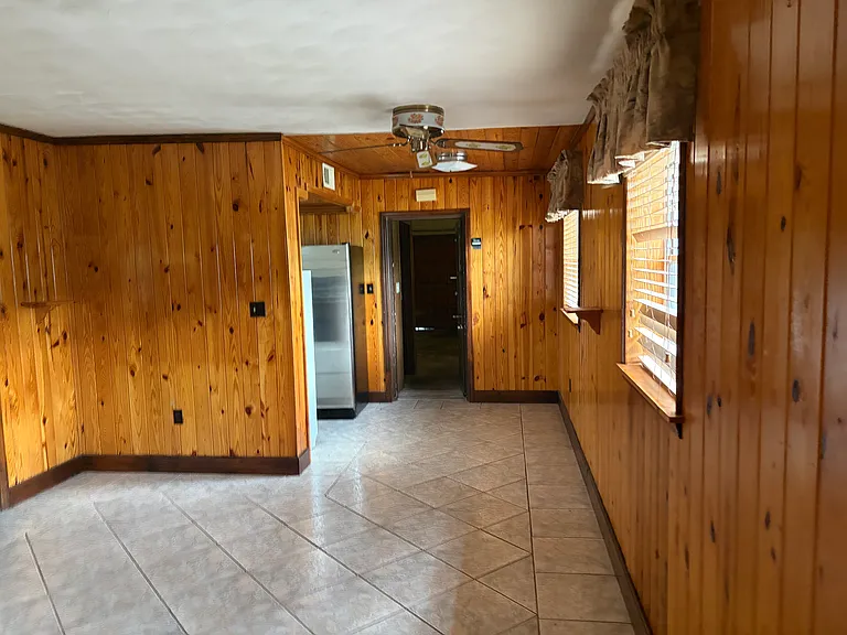 209 Bayshore Dr — Photo 12