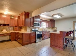1010 Alhambra Ave, Delano, CA 93215
