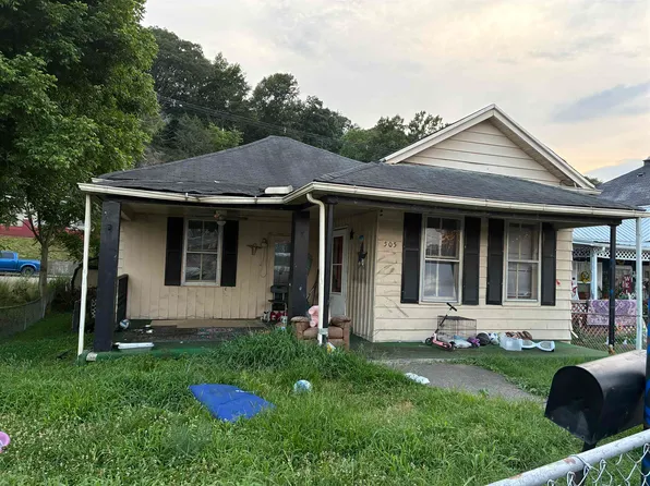 505 Railroad St, Russell, KY 41169