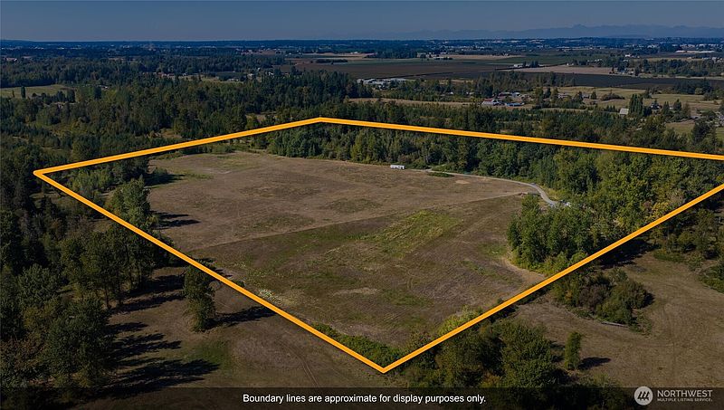 5th image of 2753 E Badger Road