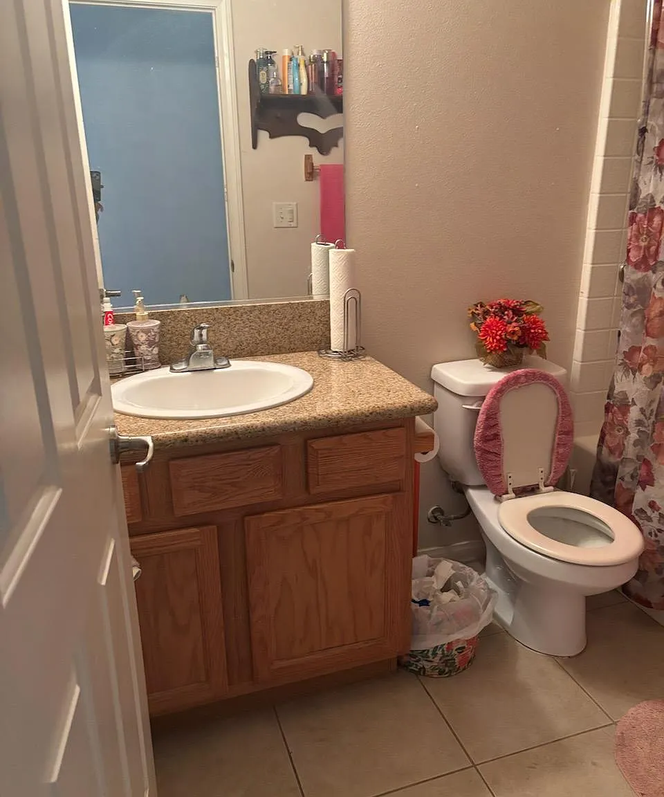 3 bed, 1322 sqft, $850 — Photo 2