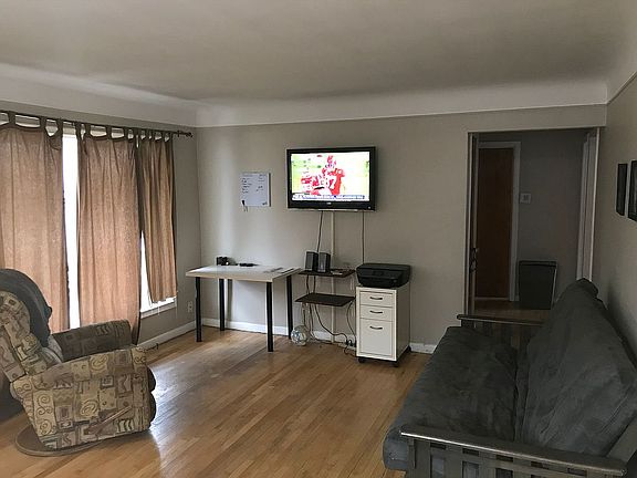 4th image of 2530 Medford St