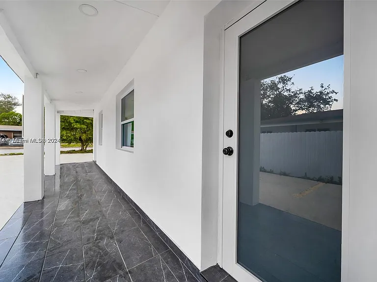 5509 NW 5th Ct #5509 — Photo 3
