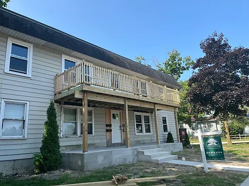 2nd image of 243 E Lincoln Ave #2
