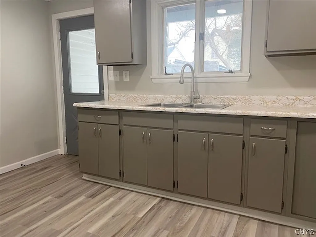 1 bed, 1.0 bath, 2972 sqft, $900 — Photo 2
