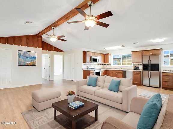 3rd image of 138 Brina Ln