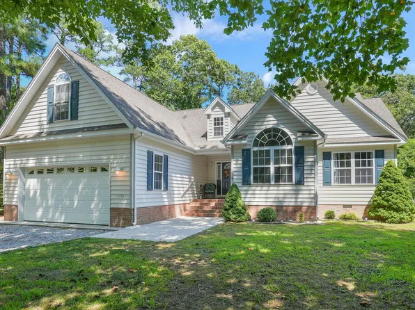 2706 Buccaneer Blvd, Greenbackville, VA 23356