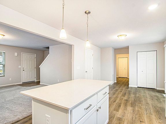 4th image of 1404 Ridgeview Dr