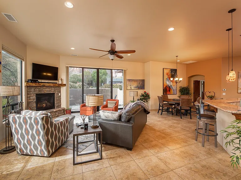 560 Rodeo Rd — Photo 14